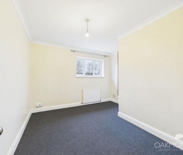 6 bedroom semi-detached house to rent - Photo 4