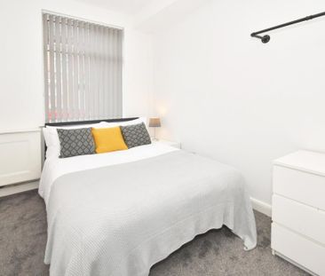 3 bedroom terraced house to rent - Photo 5