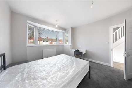 4 bedroom terraced house to rent - Photo 5