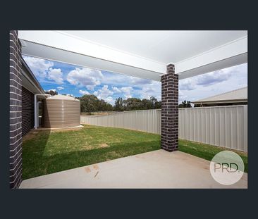 21A Sunvale Crescent, Estella NSW 2650 - Photo 5
