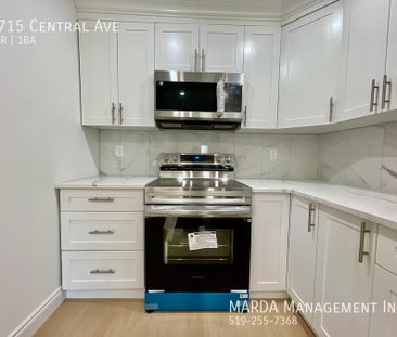 NEWLY RENOVATED 2BEDROOM+DEN/1BATH HOUSE ON CENTRAL AVE + UTILITIES - Photo 6