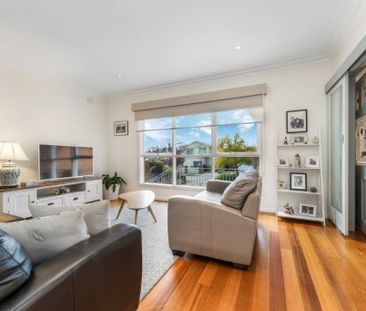 Family Home in Great Location! - Photo 2