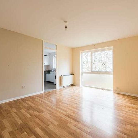 Meads Court, Stratford, E15 - Photo 1