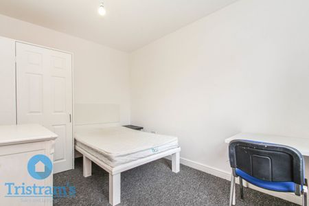 5 bed Apartment for Rent - Photo 5