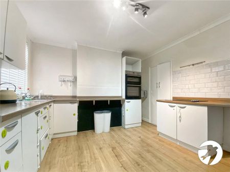 2 bedroom terraced house to rent - Photo 4