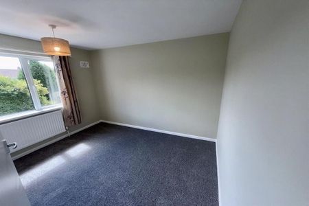 30 Pine Cross, Dunmurry, Belfast, BT17 9QY - Photo 2
