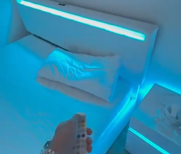 Wohnung vermiete ab 1.12 mit EBK alles neu saniert - Photo 1