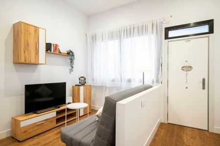 Calle de Achuri, Madrid, Community of Madrid 28017 - Foto 2