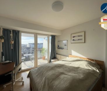 Helle DG-Wohnung mit 3 Balkonen in INNENSTADTLAGE - Photo 2