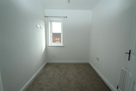 Milton Place, High Wycombe - Photo 4