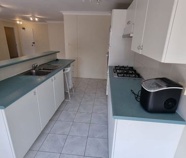 This 2 bedroom highrise apartment in the heart of Bankstown - Photo 3