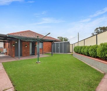 TASTEFULLY RENOVATED HOME IN PEACEFUL LOCATION - Photo 5