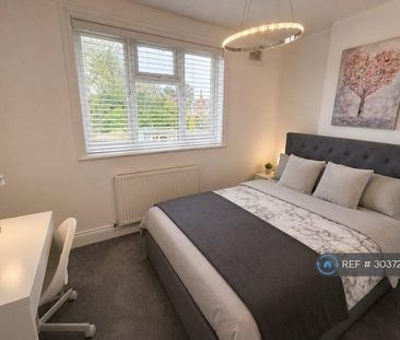 1 bedroom in a house share to rent - Photo 4