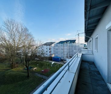 Attraktive 4 Zimmer Dachgeschosswohnung in Hörsching – Hell, großzü... - Photo 1