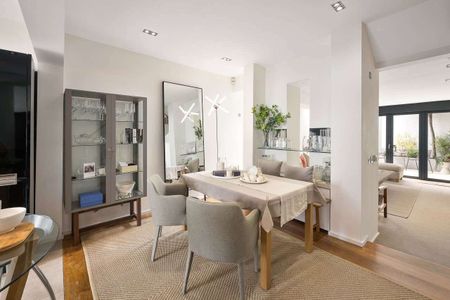 A unique architecturally designed stunning home located just off Sloane Avenue. - Photo 3