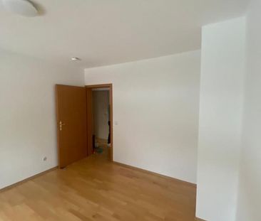 Charmante 2,5-Zimmer-Wohnung im Ergeschoss - zentral gelegen - Photo 1