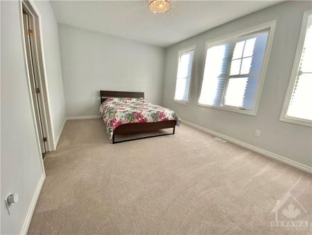 For Lease - 924 WHIMBREL Way, Barrhaven, Ontario - Photo 2