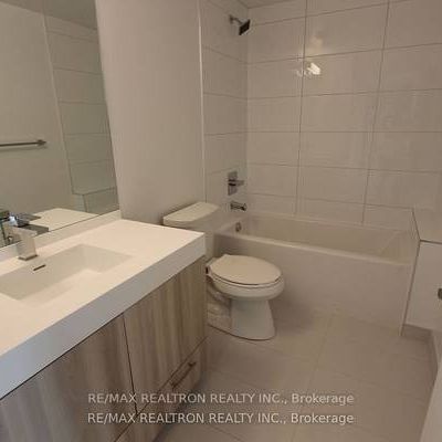 Jarvis / Dundas-Bright Open 1Bdrm + Den - Photo 3