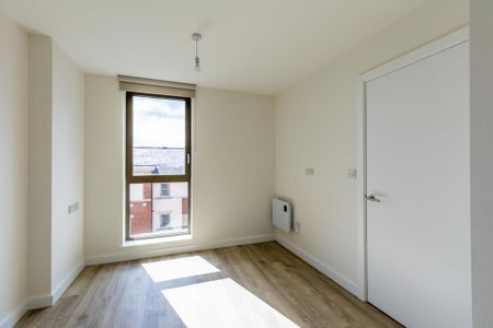 1 bedroom flat to rent - Photo 2