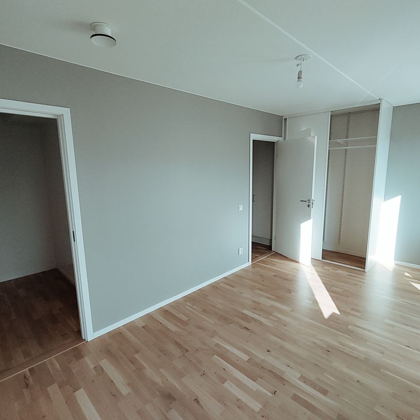 Skogängsvägen, Spånga - Foto 1