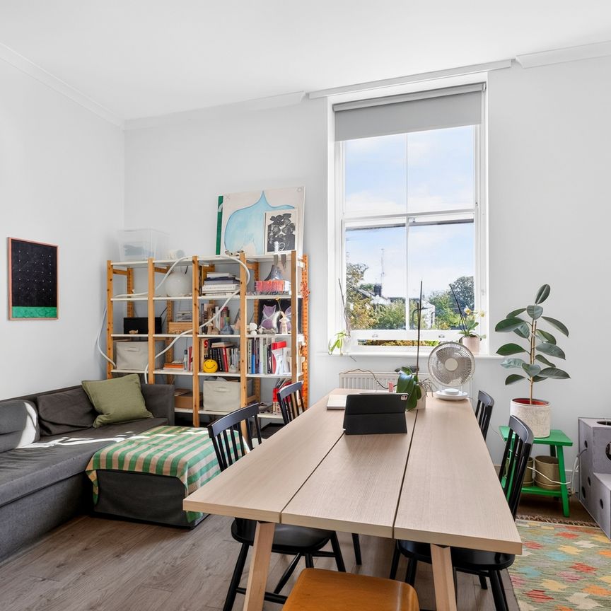 Navarino Road, London, E8 1AG - Photo 1