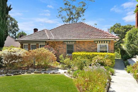 Charming Home In An A Peaceful Enclave - Photo 5