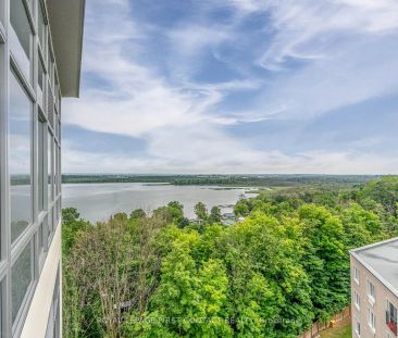 Condo Townhouse For Lease | S9055138 - Photo 2