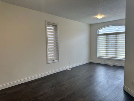 For Lease - 329 Masters Drive, Woodstock, Ontario - Photo 4