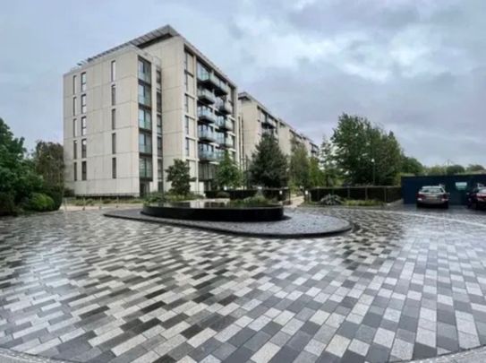 3 Bed Flat, Lillie Square, SW6 - Photo 1