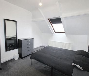 4 bed maisonette to rent in NE6 - Photo 2