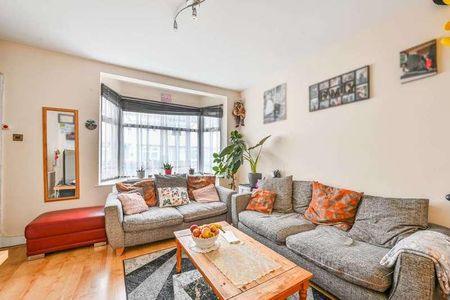 Gresham Road, Canning Town, E16 - Photo 2