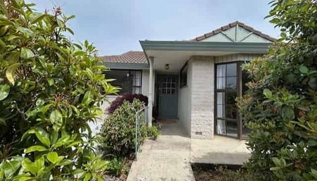 Central Kenmure Location - Photo 3