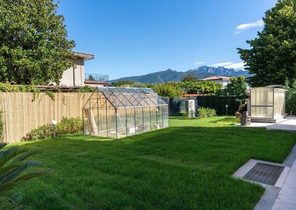 via Pietro neni, 7, Forte dei Marmi, Tuscany 55042