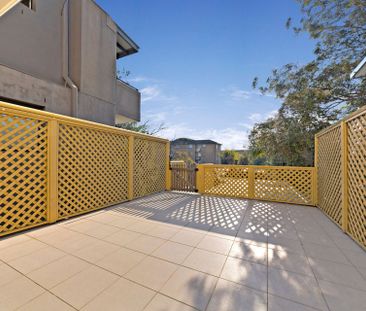 Ground Floor Apartment with Large Terrace - Photo 1