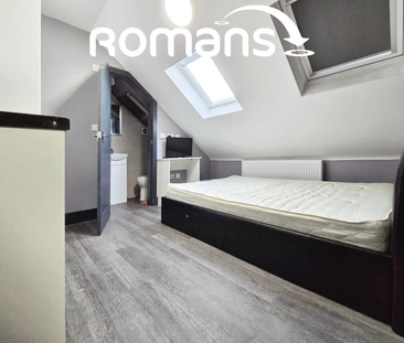 property to rent - Photo 2