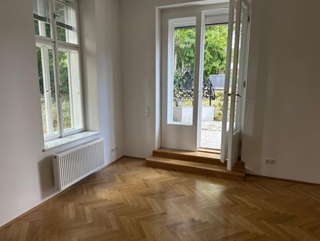 !! 1130 Wien, Speising !! Exklusive 150m2 Altbauwohnung in prachtvoller Villa mit großem Eigengarten und Pool zu vermieten! - Foto 4