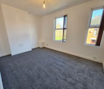 1 Bed Flat, Padstow Street, M40 - Photo 2