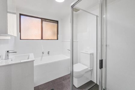 RENOVATED 2 BEDROOM UNIT WITH SPLIT AIR CONDITIONER - Photo 3