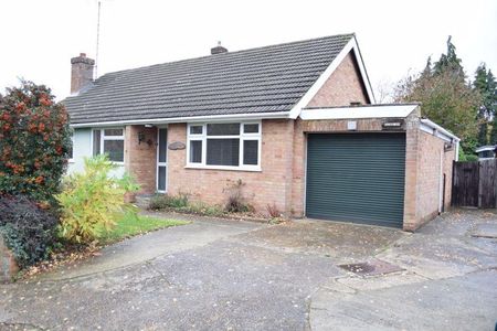 3 bedroom detached bungalow to rent - Photo 4