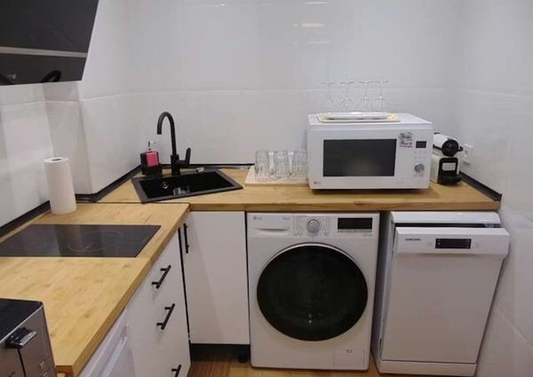 Calle de Samaniego, Madrid, Community of Madrid 28022