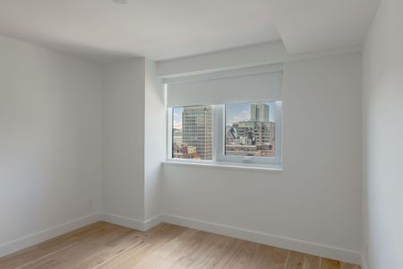 3460 Peel Street - Photo 2