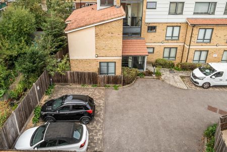 Lee High Road, London SE13 - Photo 3