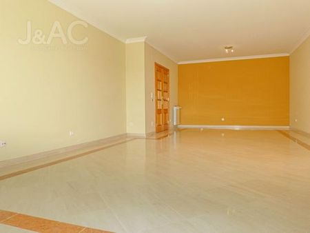 Apartamento T4 - Photo 3