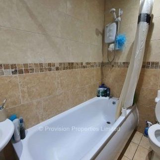 4 Bedroom Properties Hyde Park - Photo 1