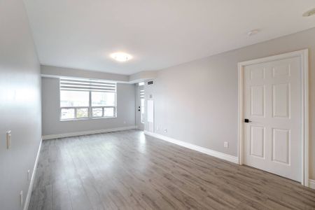 For Lease - 35 Kingsbridge Garden Circle Unit# 506, Mississauga, Ontario - Photo 3