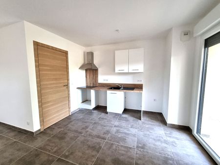 Appartement F4 à louer à VESCOVATO - Photo 2