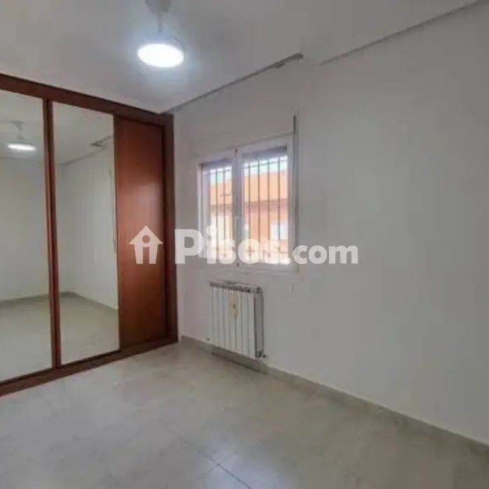 Casa adosada en alquiler en Seseña - Photo 1