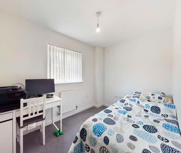 Arla Place, South Ruislip, HA4 - Photo 2