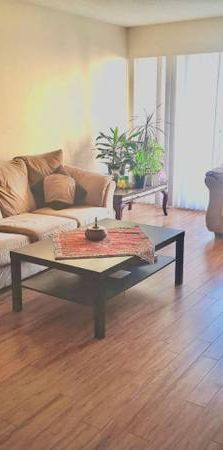 A furnished spacious 2 bedroom apartment - Photo 1