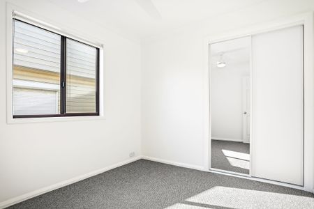 NEWLY RENOVATED FAMILY HOME - Photo 2